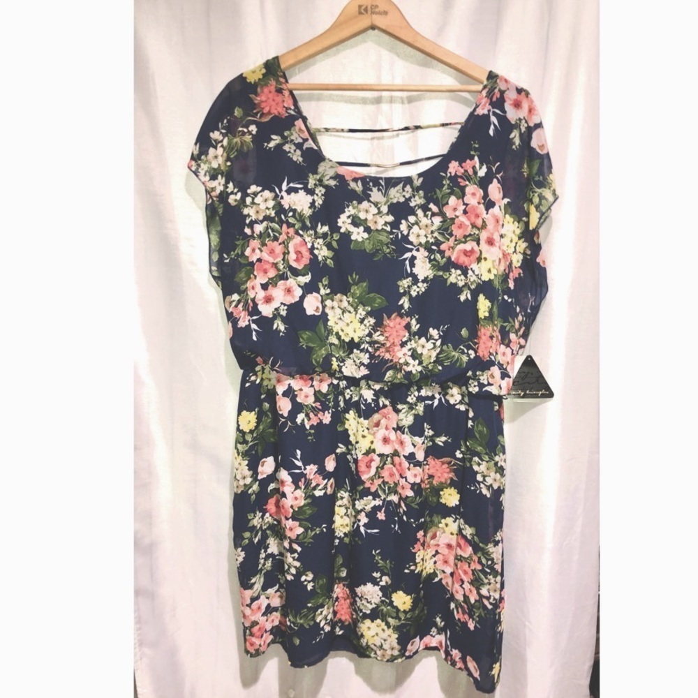NWT City Triangle Floral Dress Size 2X